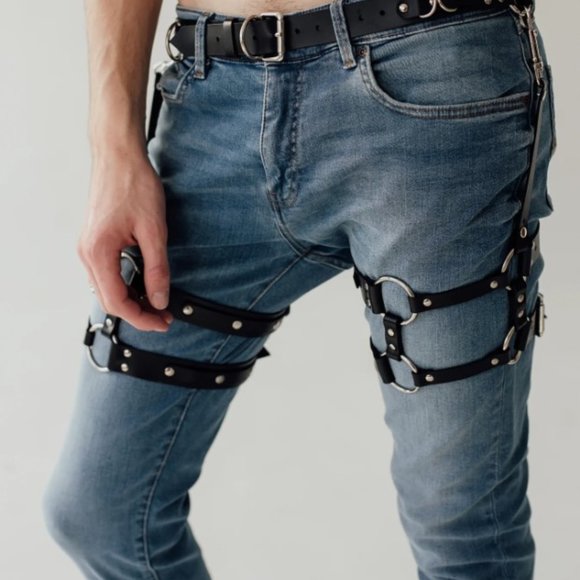 Bleak & Sleek REAL PINK LEATHER Leo Garter belt and garter Size Large - Picture 3 of 12